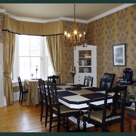 Quartermain House Bed & Breakfast Fredericton Exterior foto