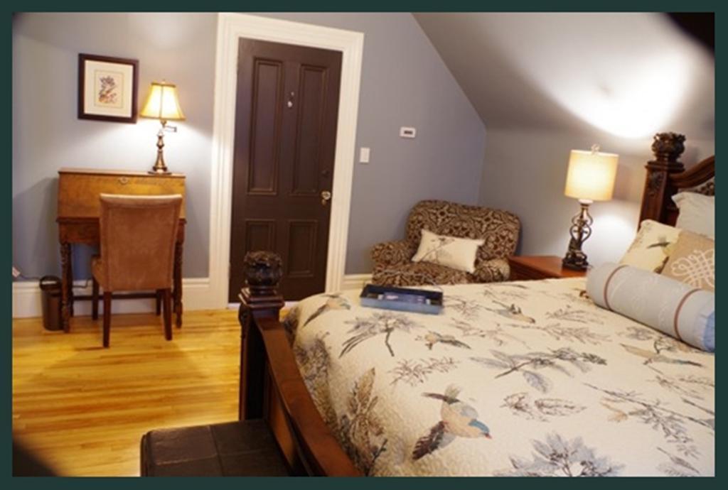 Quartermain House Bed & Breakfast Fredericton Exterior foto
